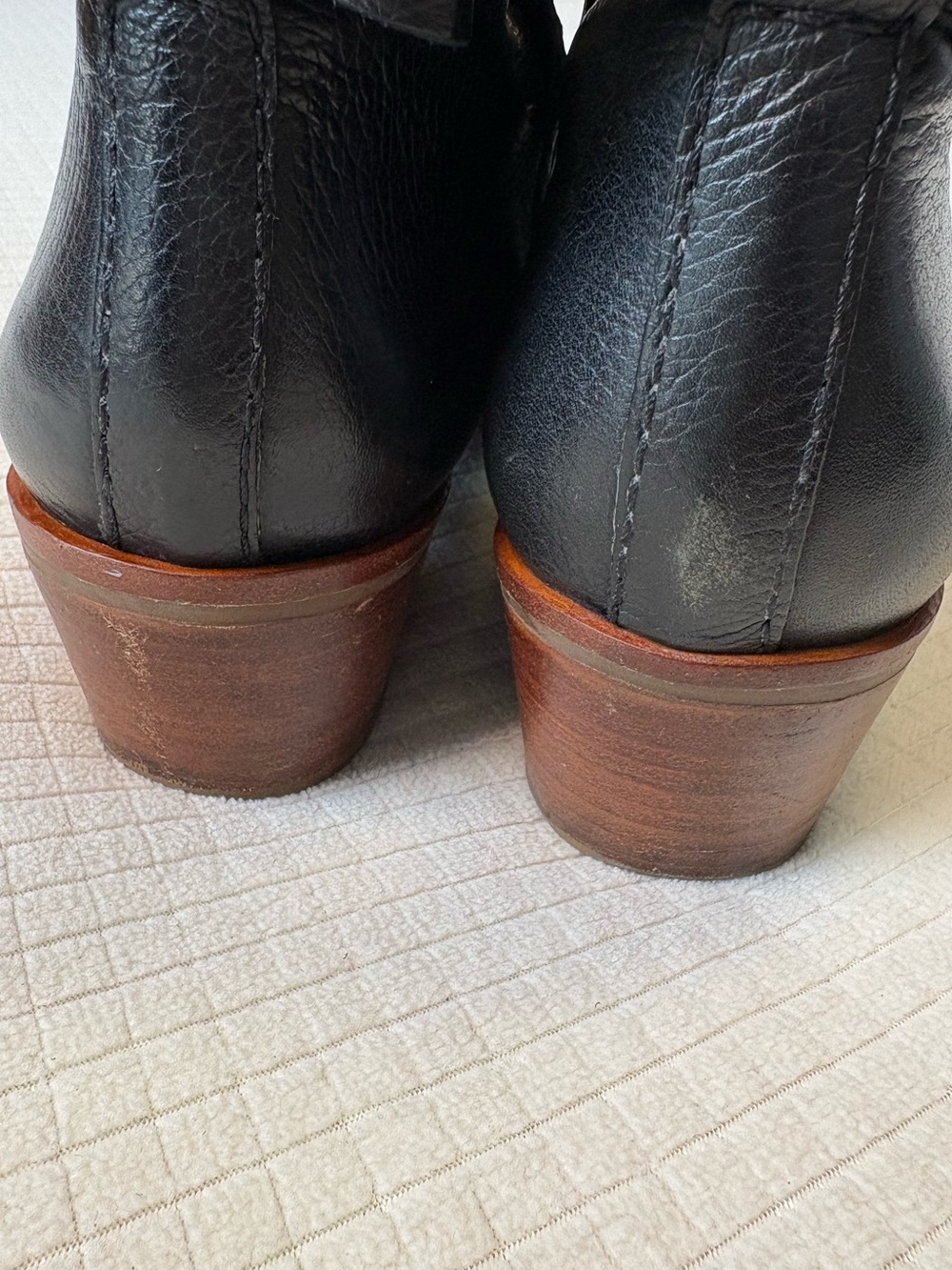 Kate Spade black leather bow accent ankle boots - Picture 11 of 14